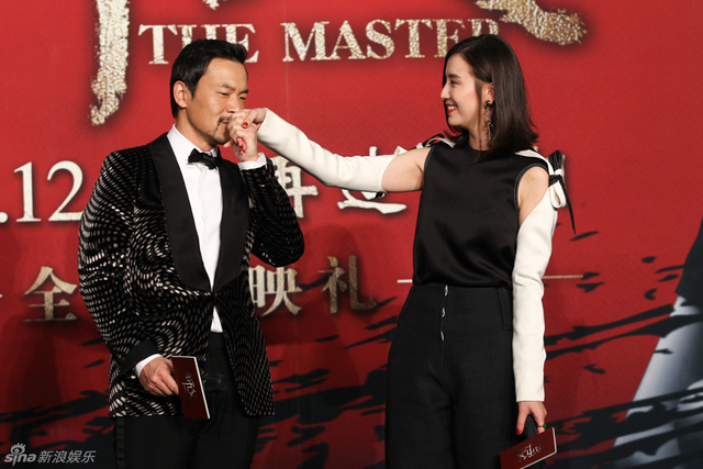 廖凡、宋佳亲密互动