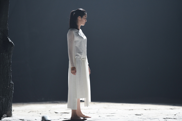 姚晨用心拍摄最美表演