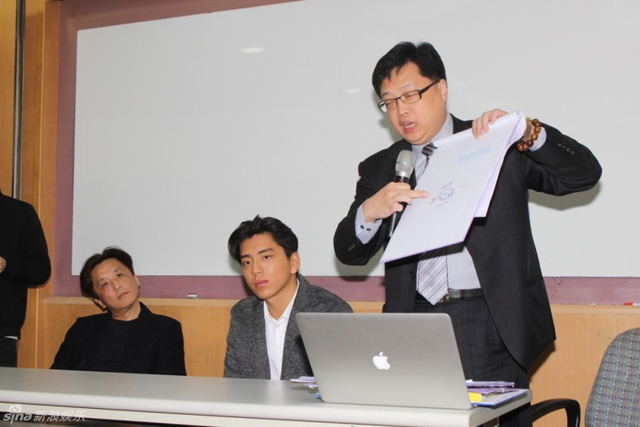 王大陆6日在台北由委任律师胡原龙,友人姚凤群陪同下召开记者会,表示