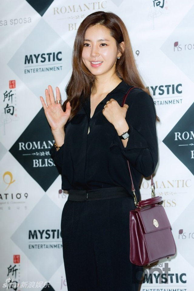 河在淑在首尔江南区论岘洞举行婚礼,演员朴韩星,韩彩雅,朴孝珠,柳荷娜