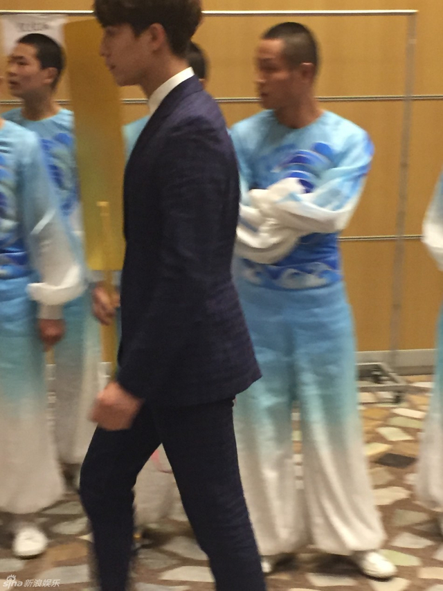 马天宇现身