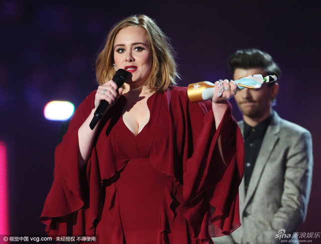 阿黛尔收四座奖杯成本届全英音乐奖最大赢家