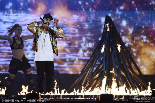 贾斯汀比伯劲歌热舞激情似火