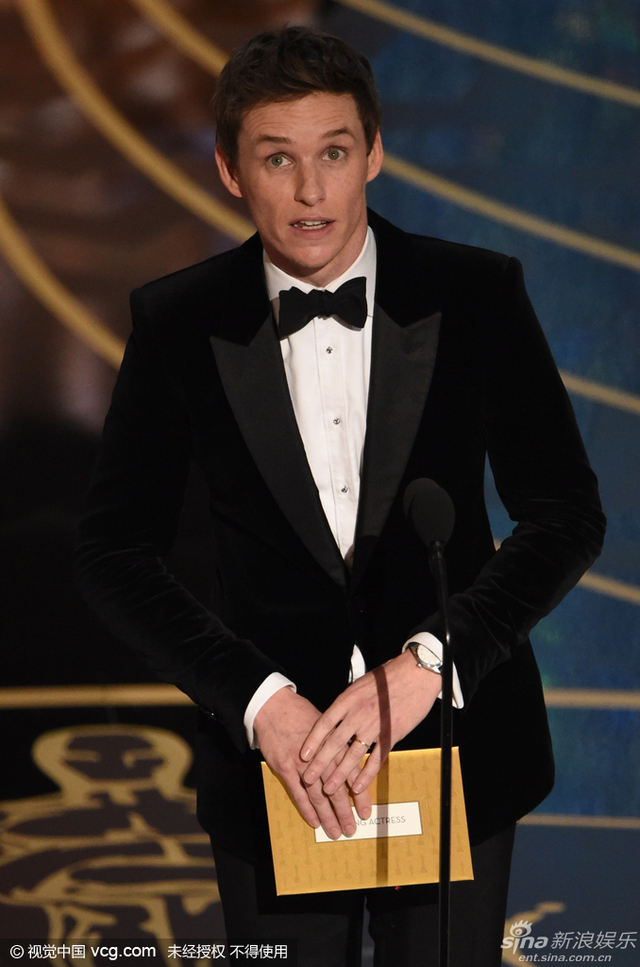 “小雀斑”雷德梅恩颁发最佳女主角大奖