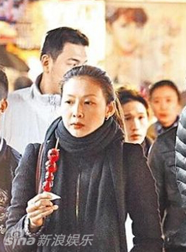 何润东与太太私照曝光显恩爱