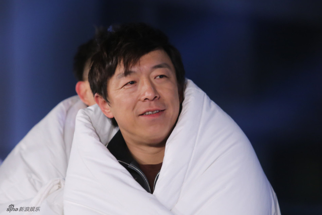 极限曝主题曲 黄渤调侃老婆艺兴叹零存款 手机新浪网