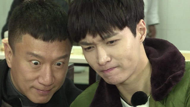 孙红雷张艺兴自拍照