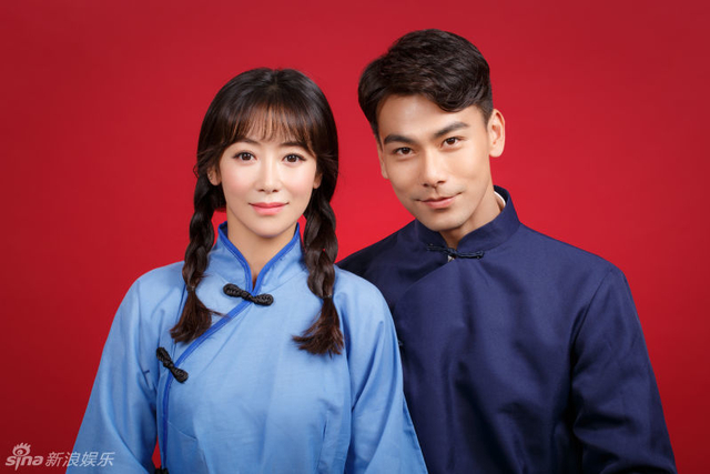 陈紫函戴向宇搞怪结婚照甜蜜恩爱