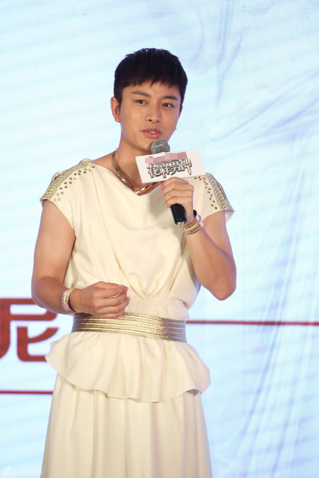 花样男神郭德纲:我要不来就没有颜值了