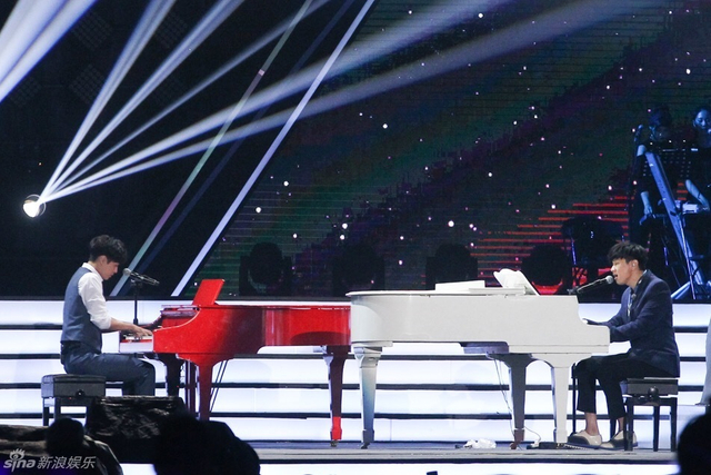 张艺兴林俊杰同台