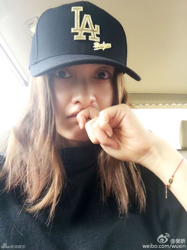 吴昕素颜自拍