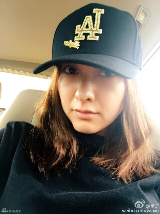 吴昕大方晒素颜