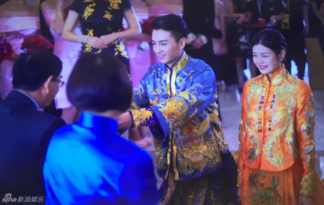 陈晓陈妍希斟茶敬父母 深情一吻许终身