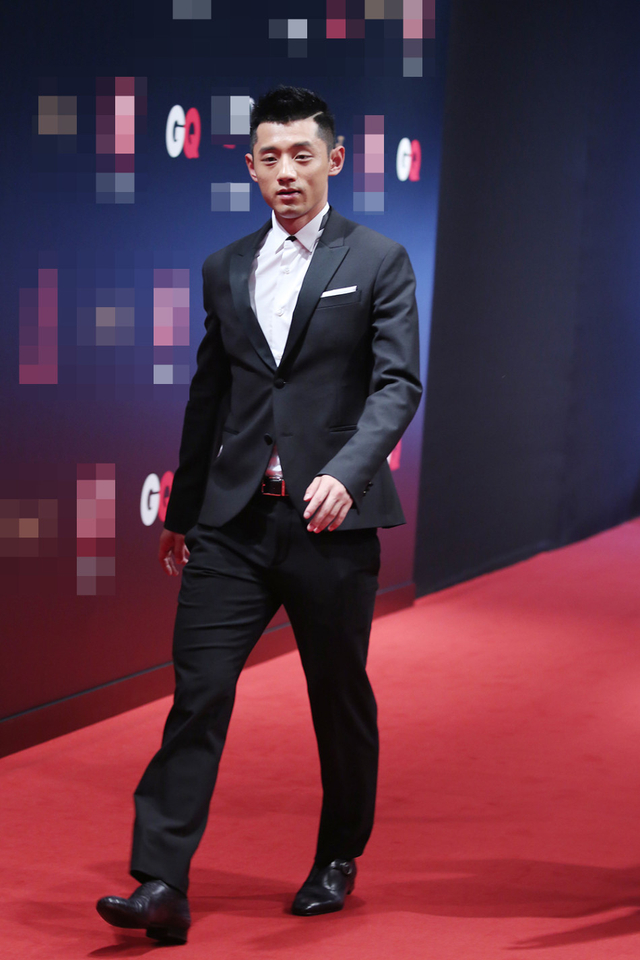 2016gq年度人物盛典 吴亦凡银发pk张继科马龙