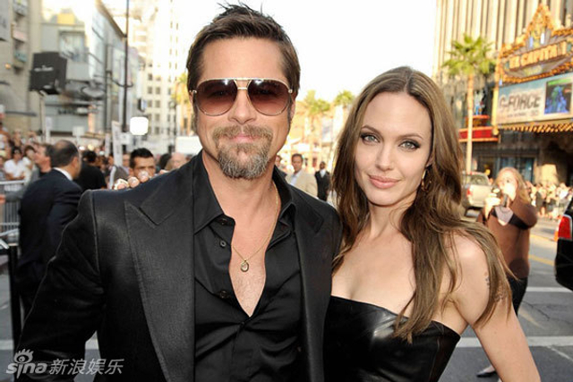 朱莉皮特2年婚姻终结 昔日恩爱瞬间盘点