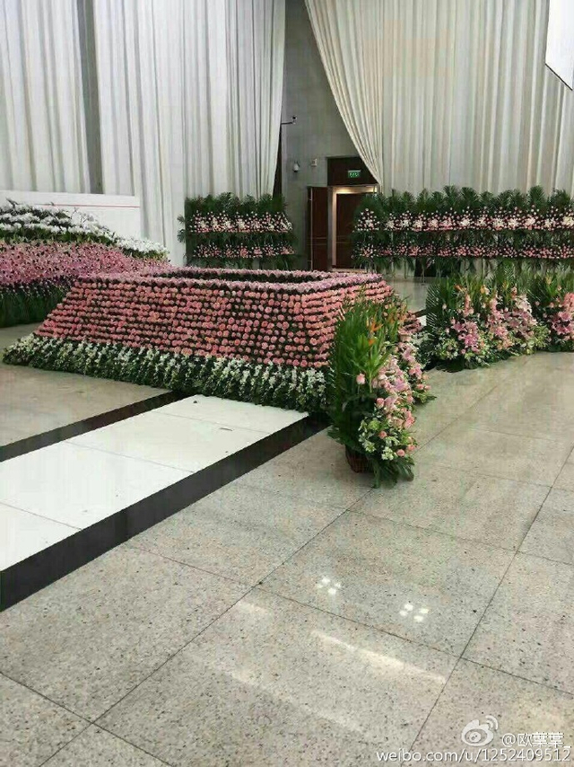 乔任梁灵堂