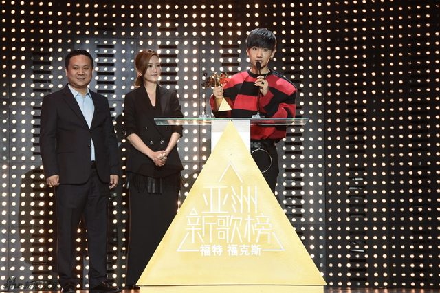 汪苏泷获秒拍人气王荣誉