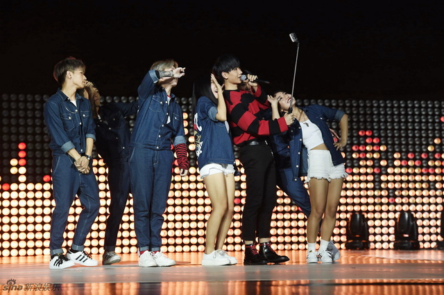 汪苏泷现场表演