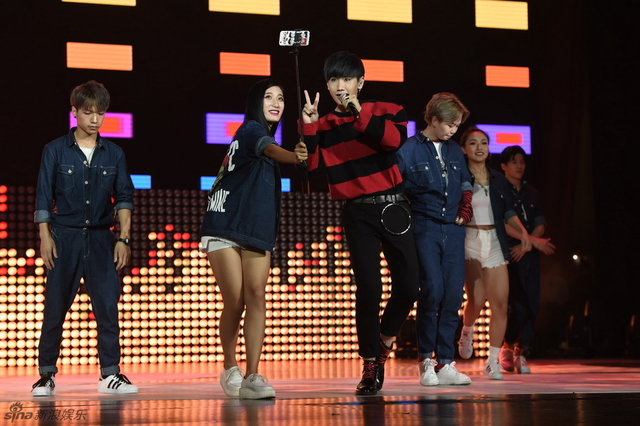 汪苏泷现场表演