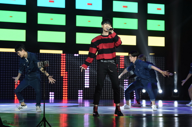 汪苏泷现场表演