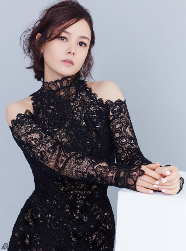 刘一含优雅妩媚秀凹凸身姿