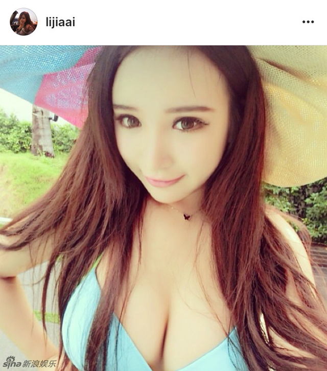 李二本名李嘉艾 私照豪放秀G奶