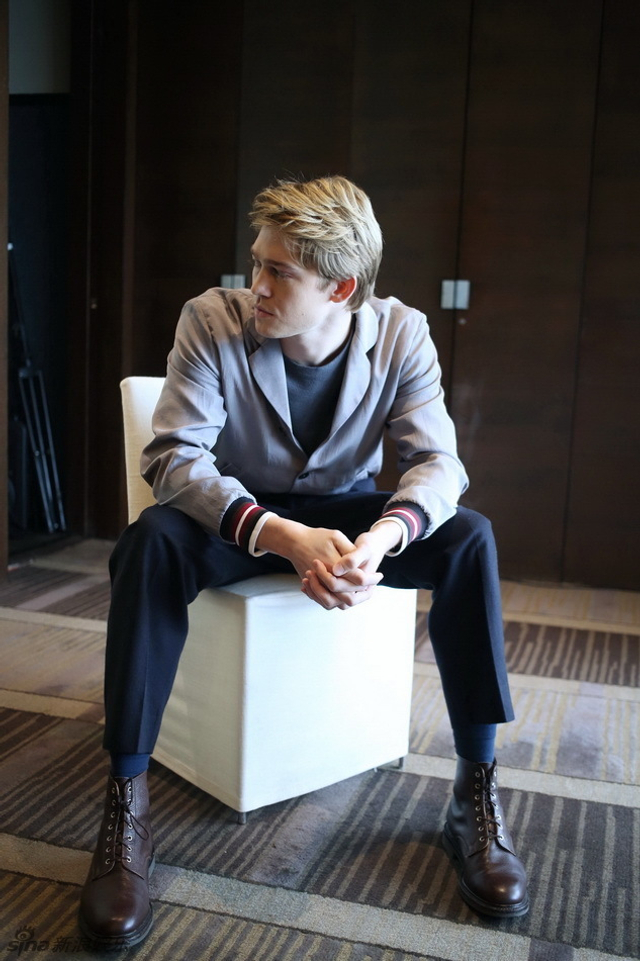 《比利林恩》男主乔-阿尔文