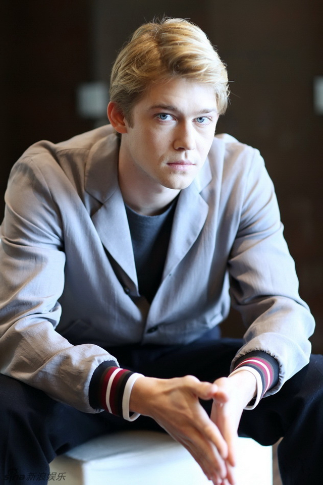 《比利林恩》男主乔-阿尔文