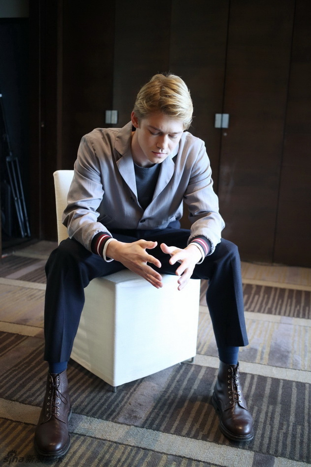 《比利林恩》男主乔-阿尔文