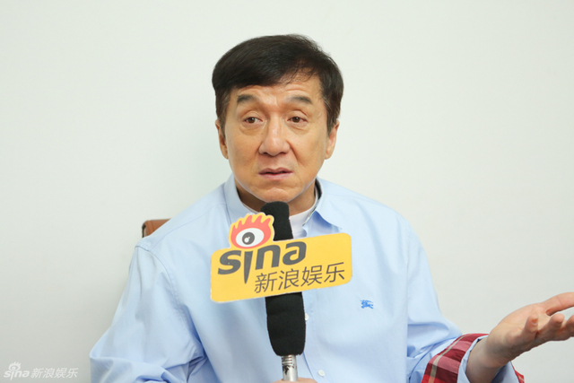 成龙奥斯卡获奖后首度对话新浪娱乐