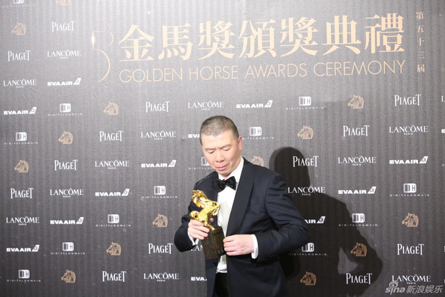 冯小刚凭借《我不是潘金莲》获最佳导演