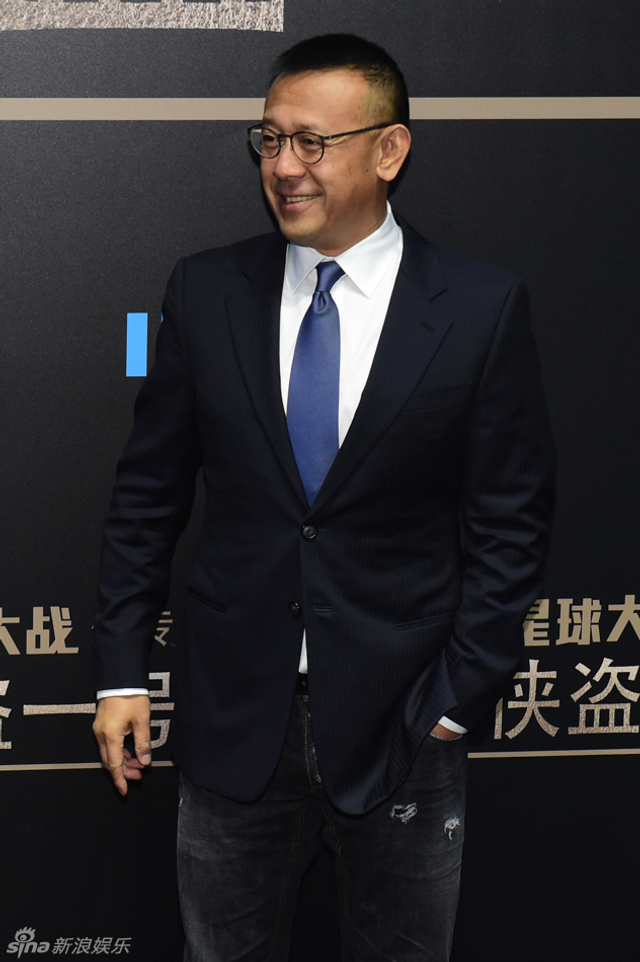 姜文微笑