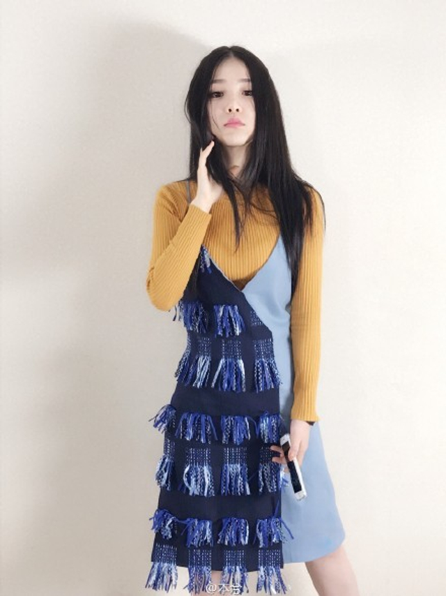 本兮生前甜美写真