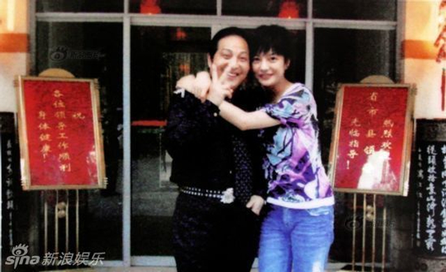 “大师”王林与名人合影照大量曝光