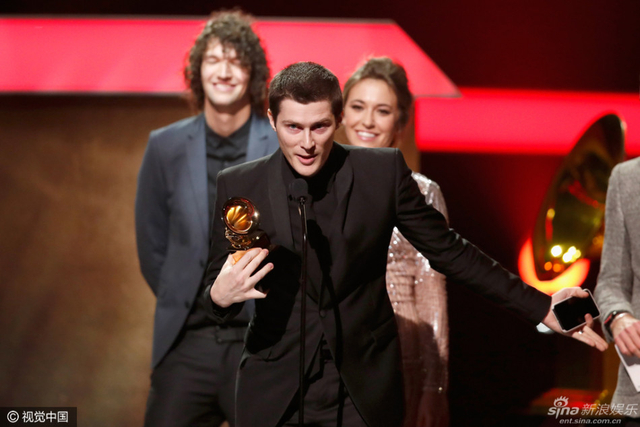 最佳非古典混音唱片：《Tearing Me Up》