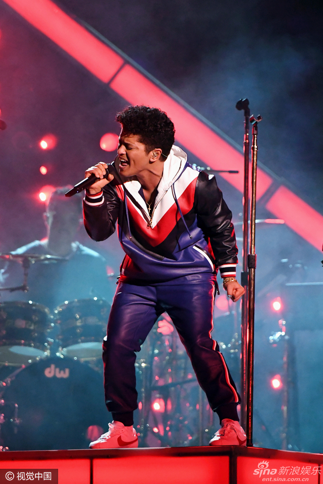 “火星哥”布鲁诺-马尔斯献唱格莱美