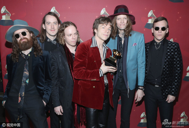 最佳摇滚专辑：《Tell Me I‘m Pretty》