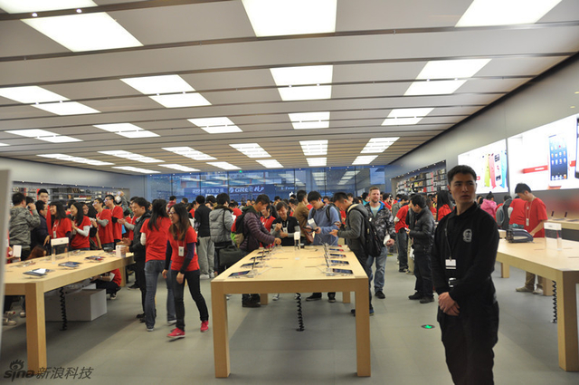 标准的Apple Store风格