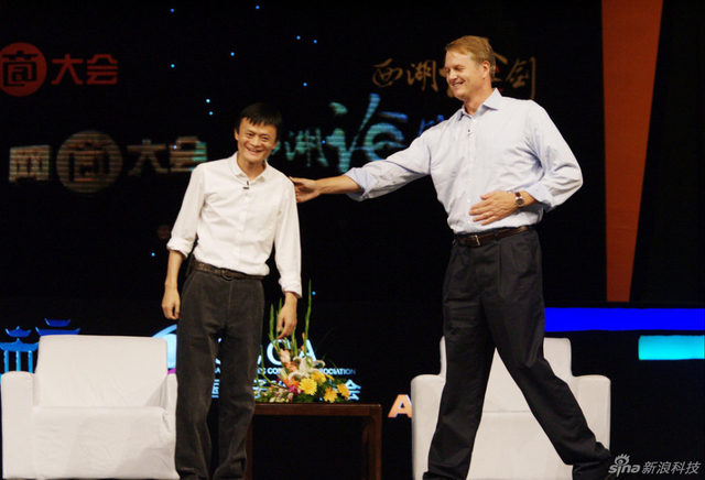 2010年9月10日,马云与ebay总裁多纳霍