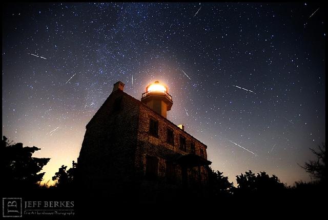 七夕节英仙座流星雨闪耀夜空 为浪漫节日添彩 新浪图片