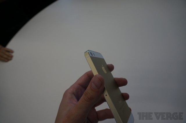 iPhone 5s真机现场实拍图集