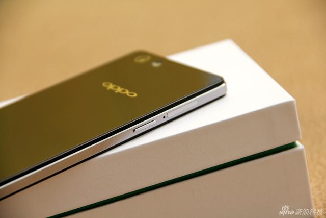 蓝色镀膜超薄4g新机 oppo r8007开箱图赏