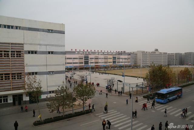 参观富士康廊坊工厂