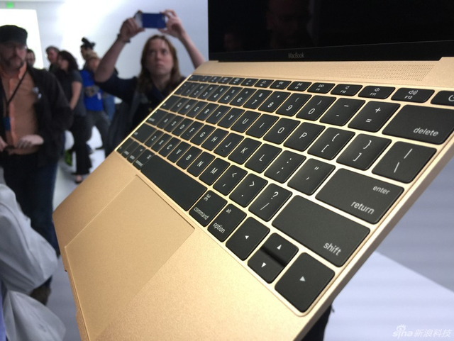 独家：苹果12英寸视网膜屏MacBook实拍图集 