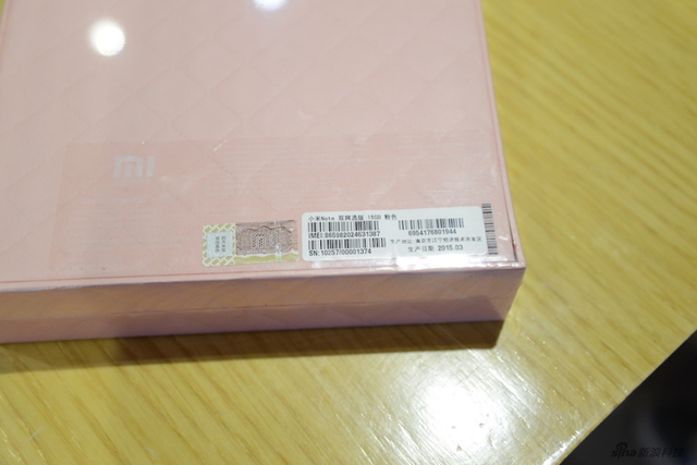 小米Note女神版/红米2A等新品现场实拍