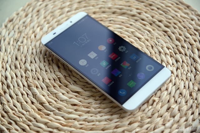 乐视超级手机1开箱图赏