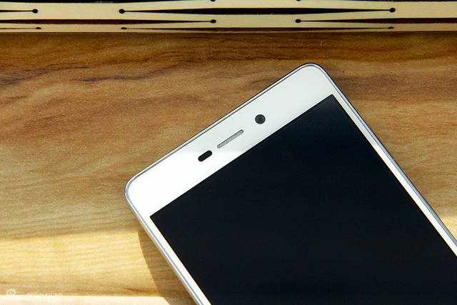 大电池+金属机身 红米手机3图赏