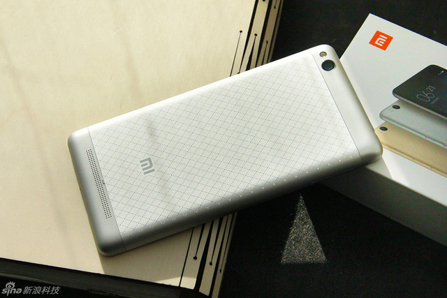 大电池+金属机身 红米手机3图赏