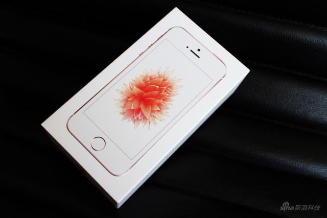 iPhone SE玫瑰金开箱