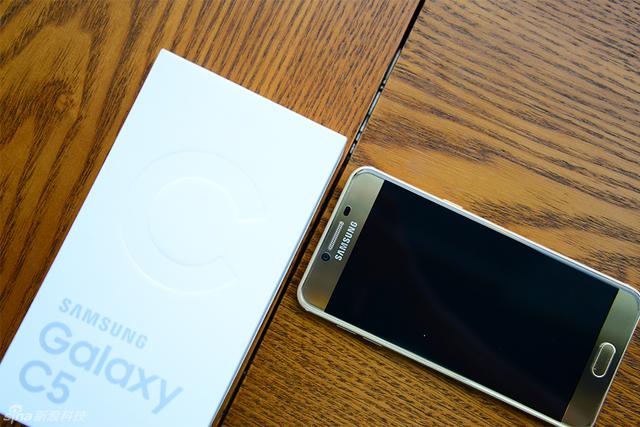 三星Galaxy C5外观图赏
